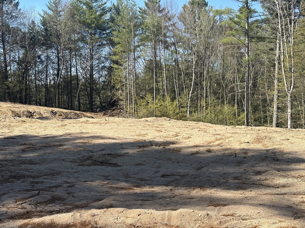 14 Liquori Drive, Southwick, Massachusetts 01077