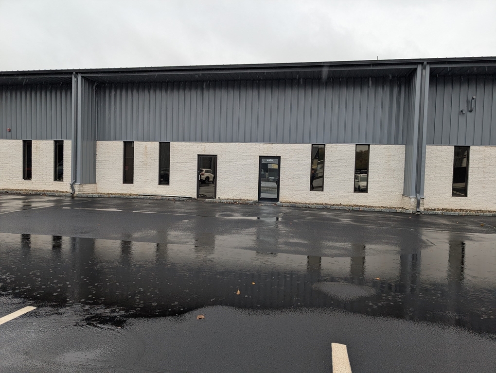 237 River Rd, Uxbridge, Massachusetts 01569