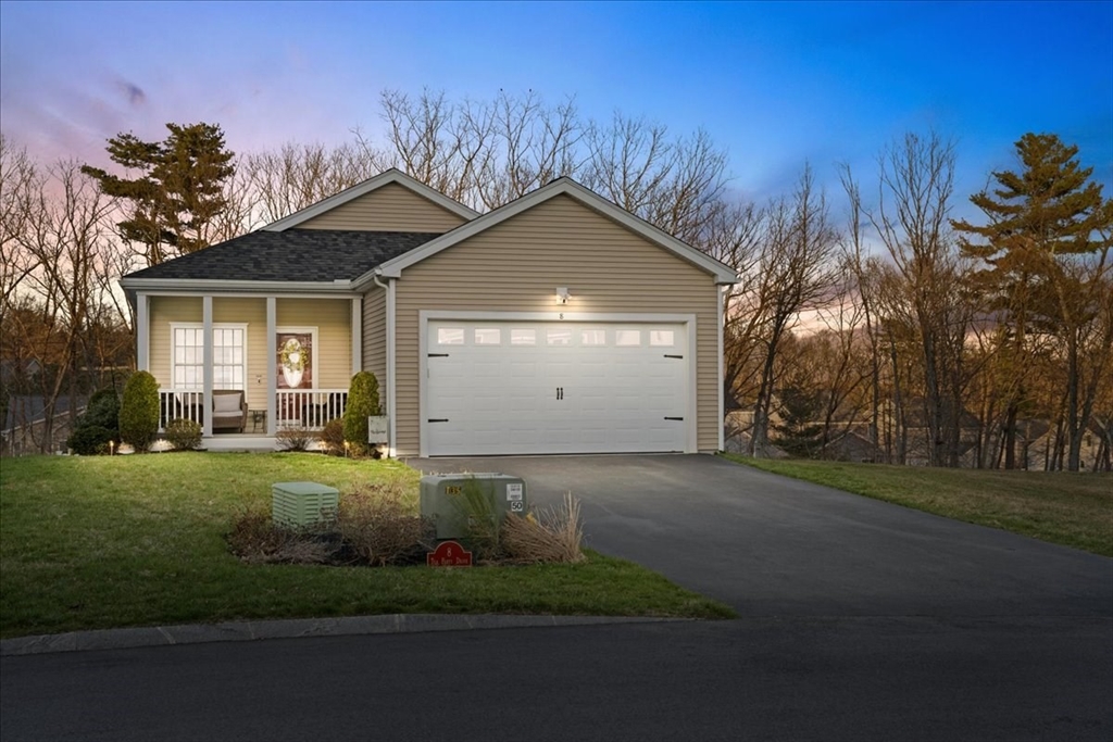 8 Tea Party Drive, Uxbridge, Massachusetts 01569