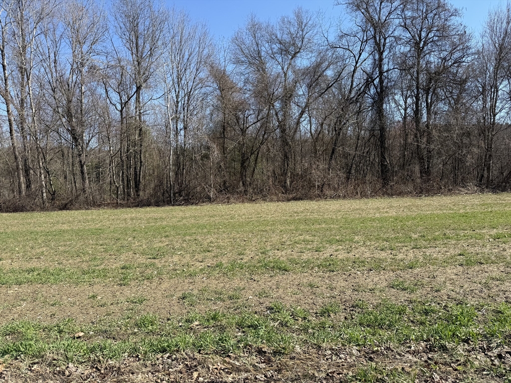 277 River Drive, Hadley, Massachusetts 01035