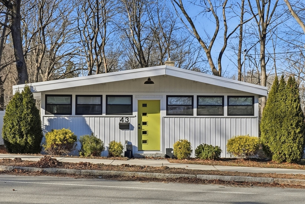 43 Sparhawk Street, Amesbury, Massachusetts 01913