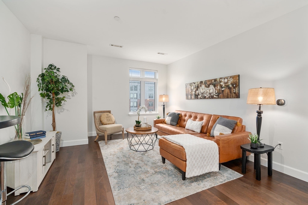 1501 Commonwealth Ave, Boston, Massachusetts 02135