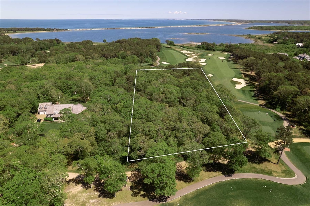 7 Overview Lane, Oak Bluffs, Massachusetts 02557