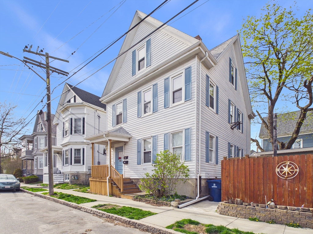107 Robeson St, New Bedford, Massachusetts 02740