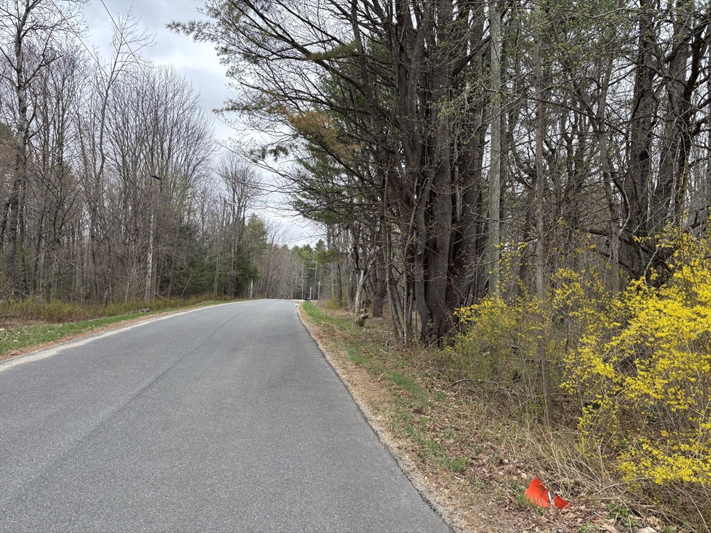 87 South St, Plainfield, Massachusetts 01026