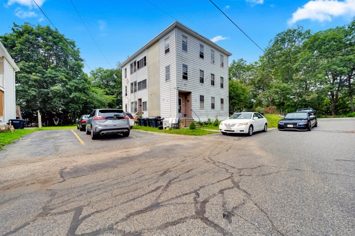 50 Fairlawn Ave, Southbridge, Massachusetts 01550