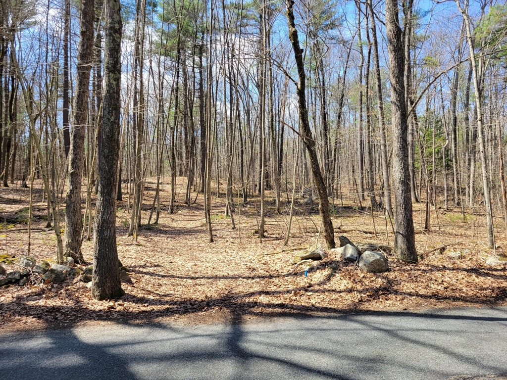 Lot 2 Daniels Rd, Charlton, Massachusetts 01507
