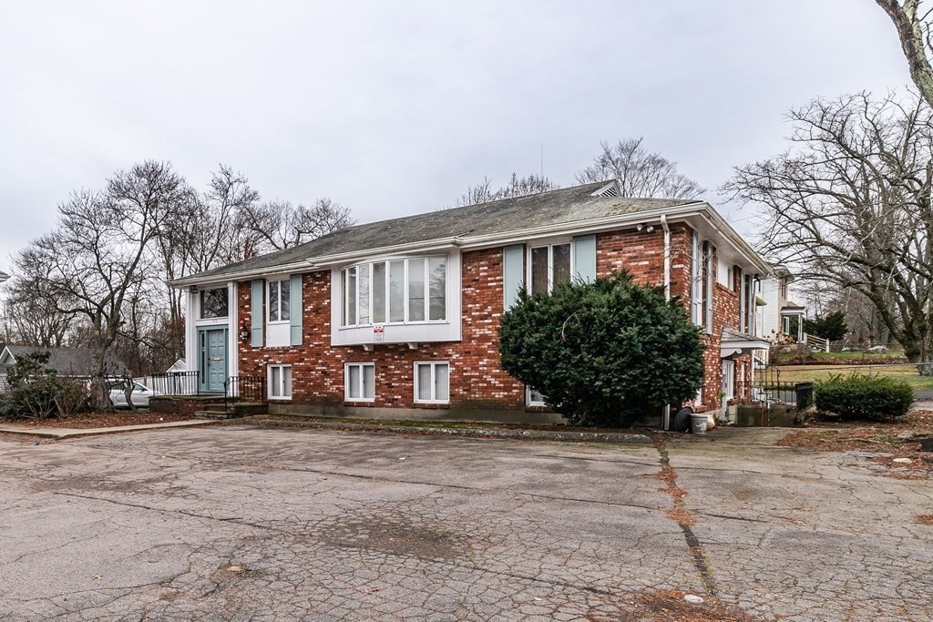 572 Pleasant Street, Brockton, Massachusetts 02301