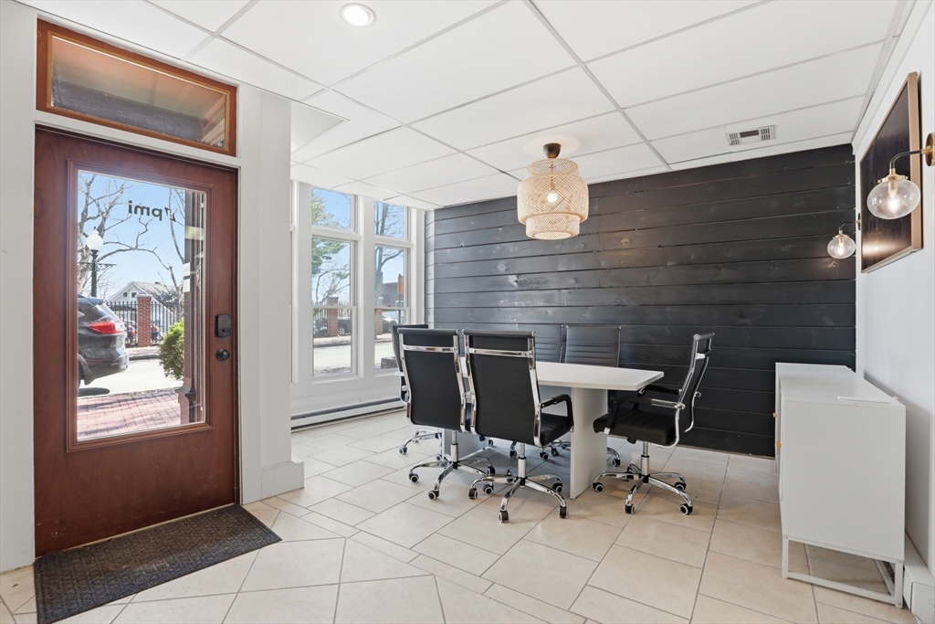 57 Main St, Amesbury, Massachusetts 01913