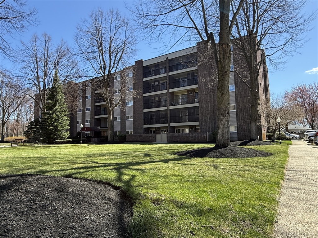 66 Main St, Stoneham, Massachusetts 02180