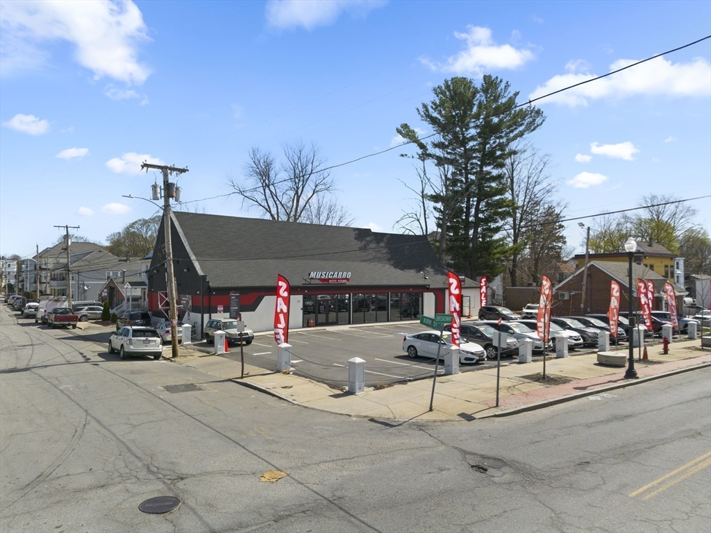 17 Broadway, Methuen, Massachusetts 01844