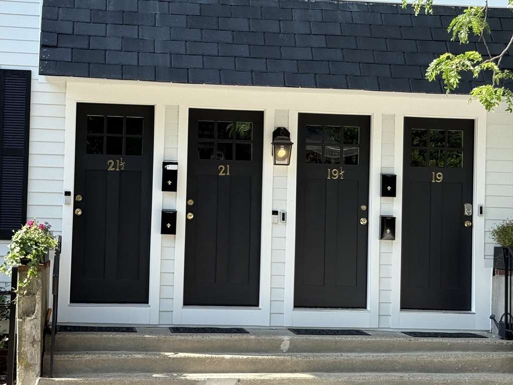 21 Durham St, Somerville, Massachusetts 02143