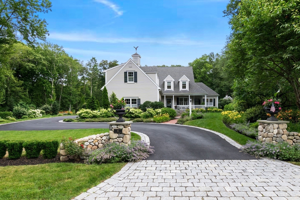 6 Courtney Dr, Newbury, Massachusetts 01922