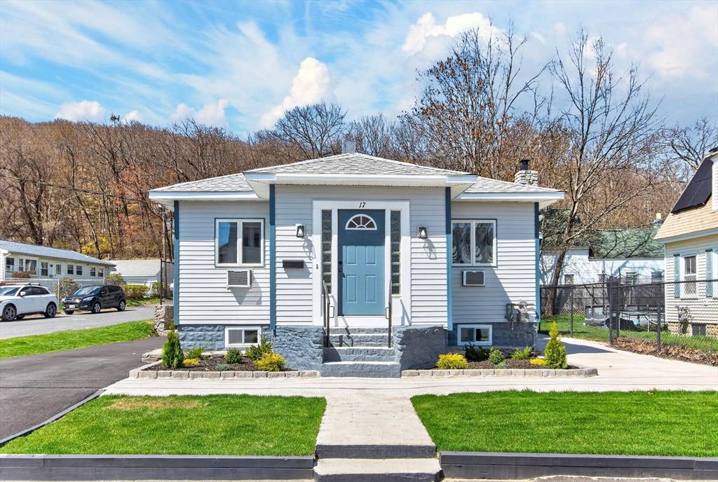 17 Hazel St, Fitchburg, Massachusetts 01420