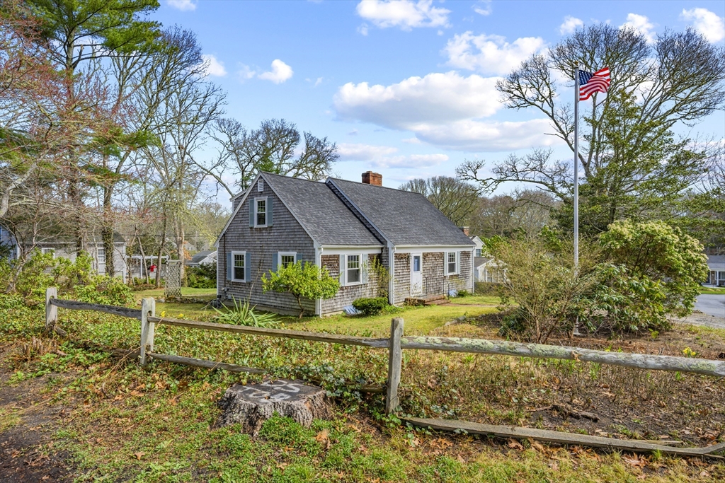 42 Oak Ln, Barnstable, Massachusetts 02655