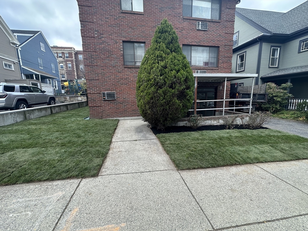 136 School, Somerville, Massachusetts 02143