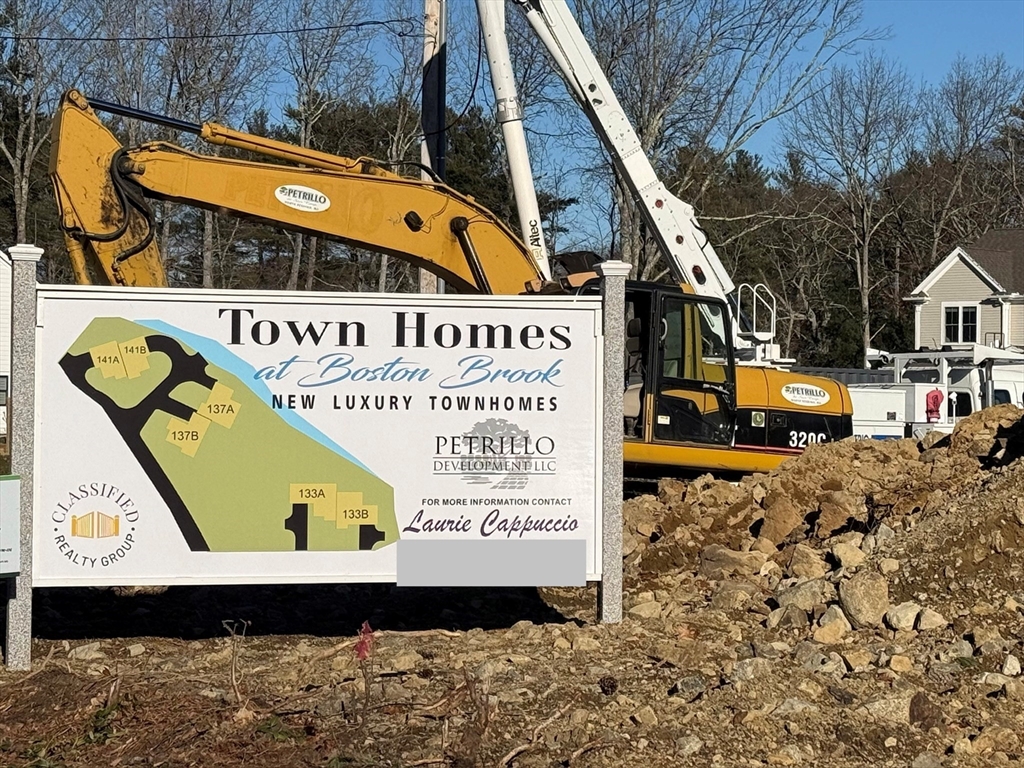 137 Essex Street, Middleton, Massachusetts 01949