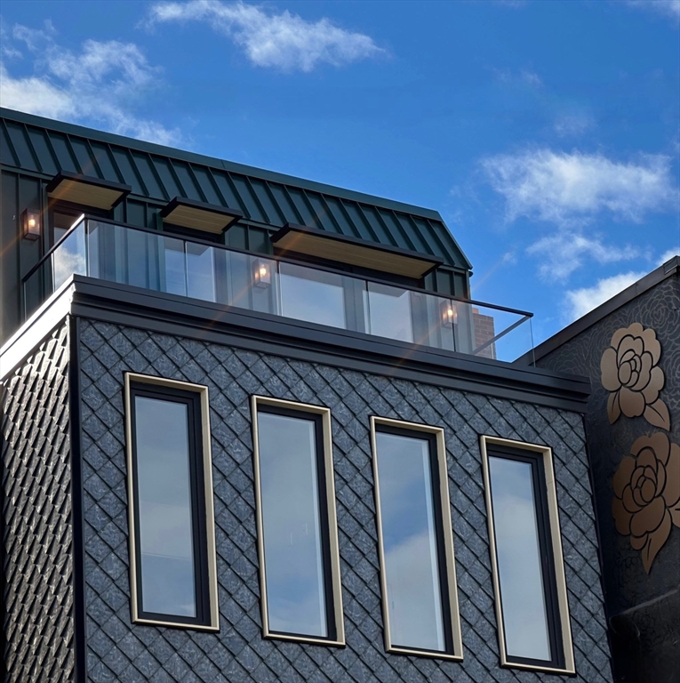 219 Saratoga Street, Boston, Massachusetts 02128