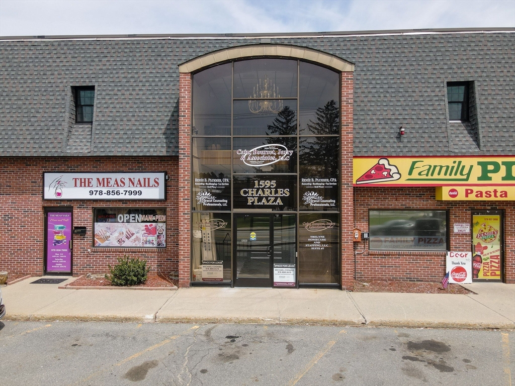 1595 Lakeview Ave, Dracut, Massachusetts 01826