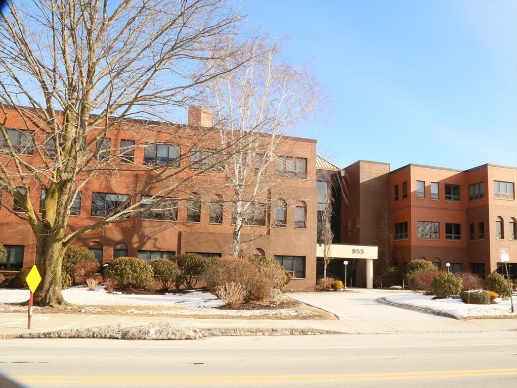 955 Main St, Winchester, Massachusetts 01890