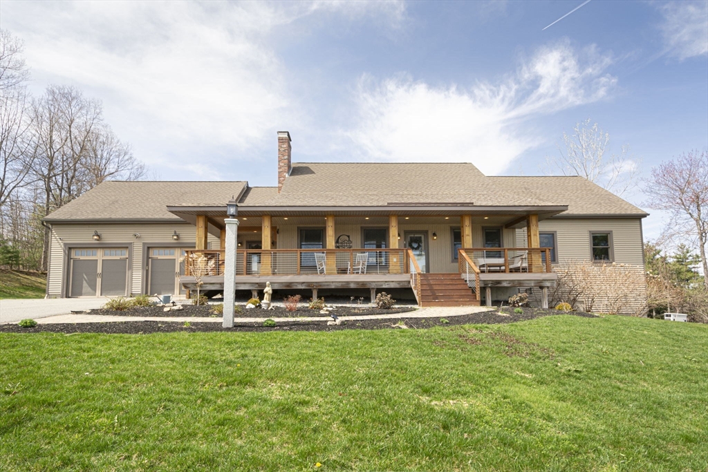 4 Lena Ln, Lunenburg, Massachusetts 01462