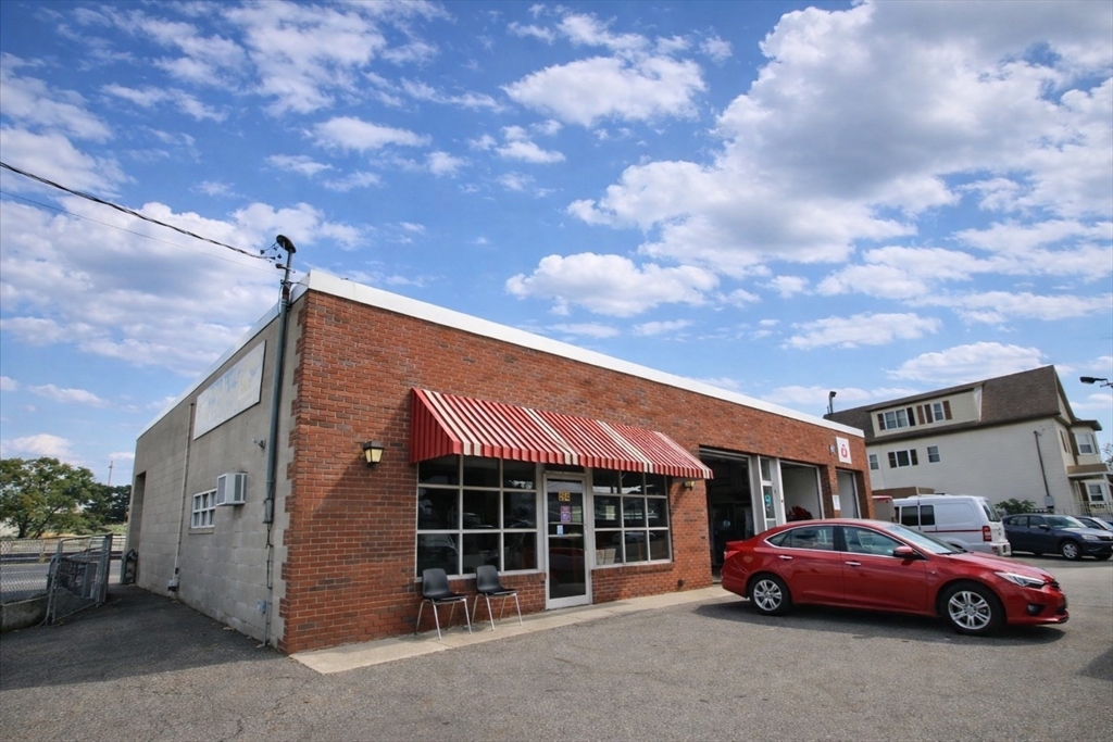 284 S Broadway, Lawrence, Massachusetts 01843