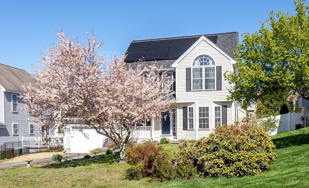 14 Wood Ln, Lawrence, Massachusetts 01843