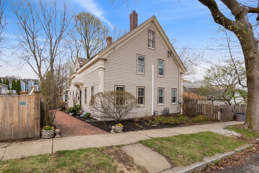 8 California St, Newburyport, Massachusetts 01950