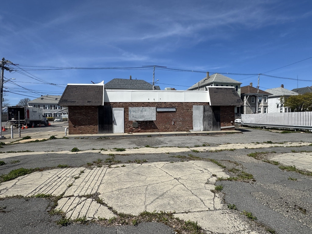 1253 Cove Rd, New Bedford, Massachusetts 02744