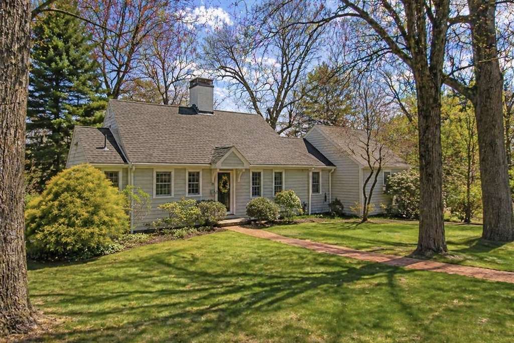 22 Standish Rd, Wellesley, Massachusetts 02481