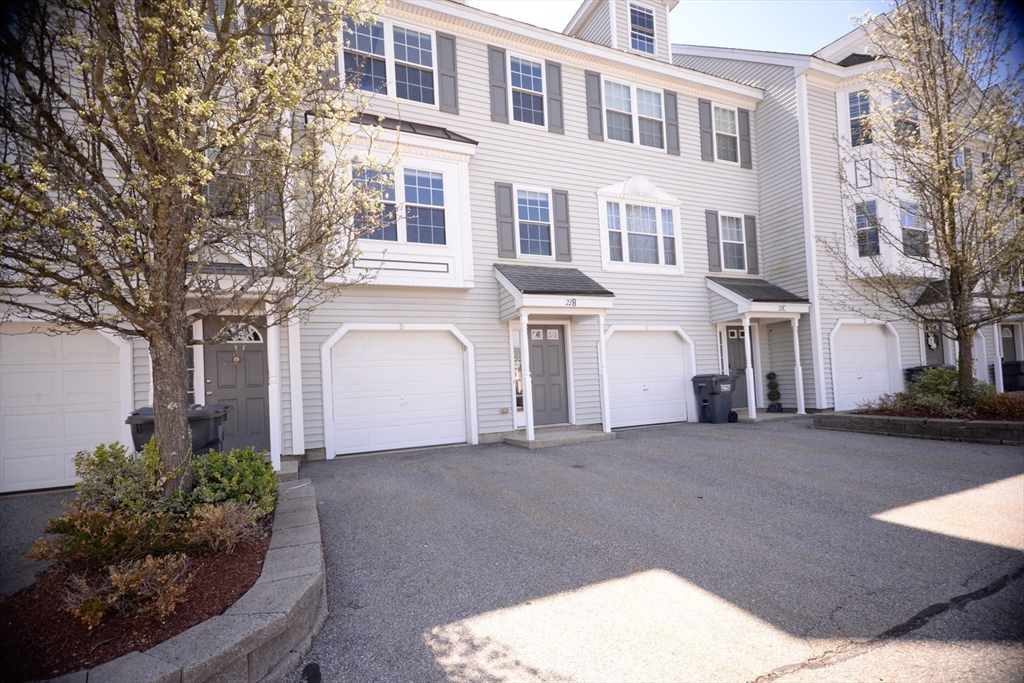 22 Merrimac Way, Tyngsborough, Massachusetts 01879