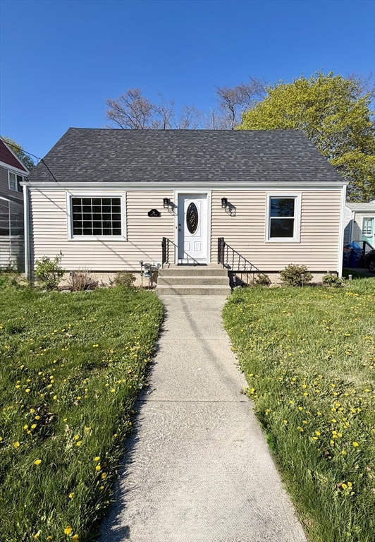 38 Pine Street, Seekonk, Massachusetts 02771