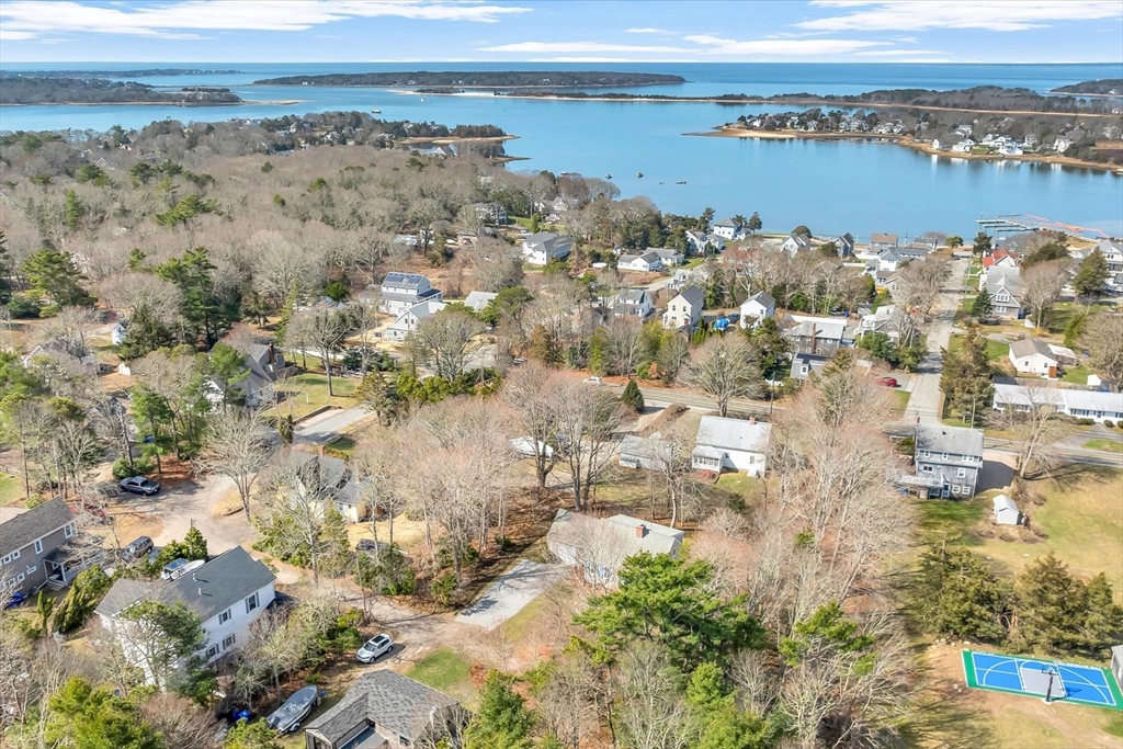 4 Quail Hill Rd, Bourne, Massachusetts 02559