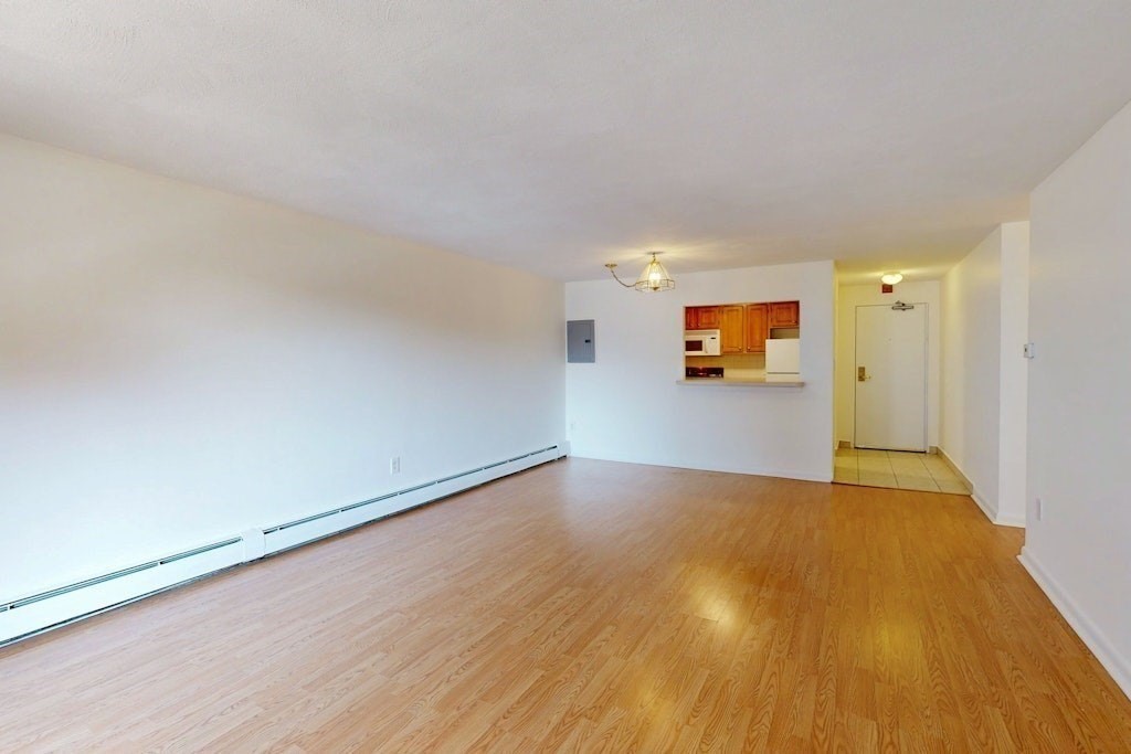 32 Whites Ave, Watertown, Massachusetts 02472