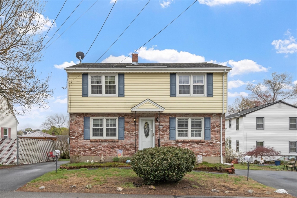 74 Harlem St, Lowell, Massachusetts 01854