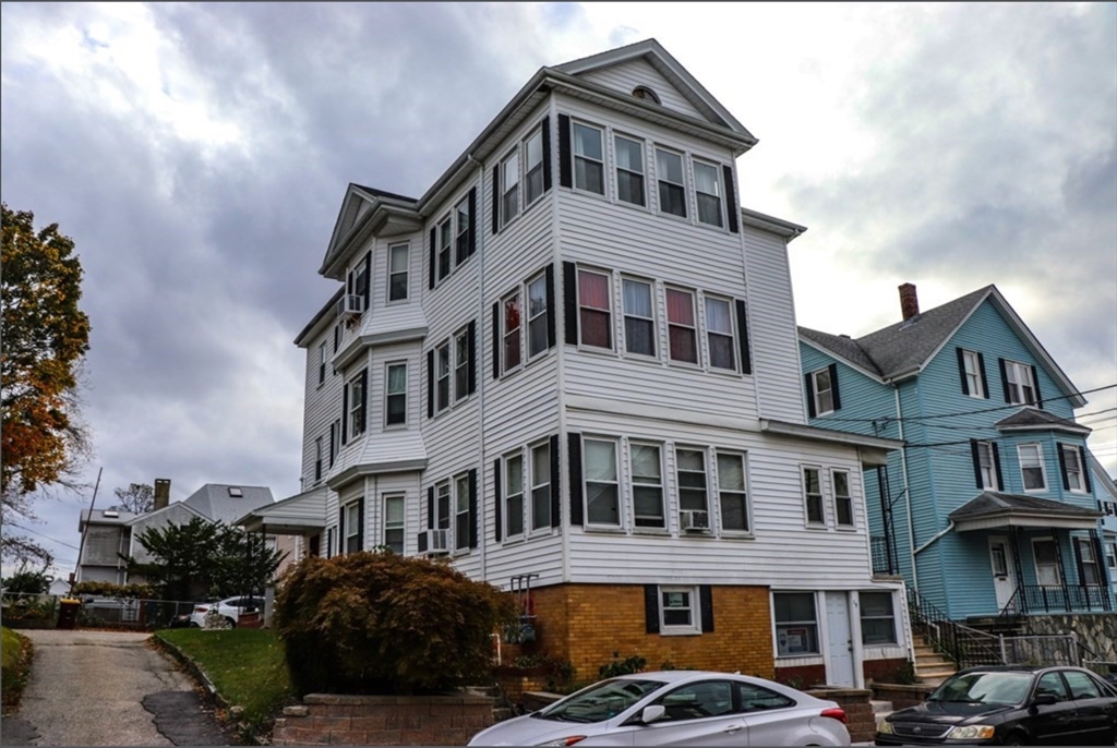 15 Oliver St, Fall River, Massachusetts 02724