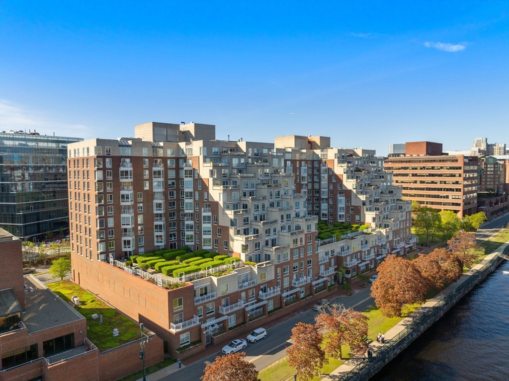 75-83 Cambridge Pkwy, Cambridge, Massachusetts 02142