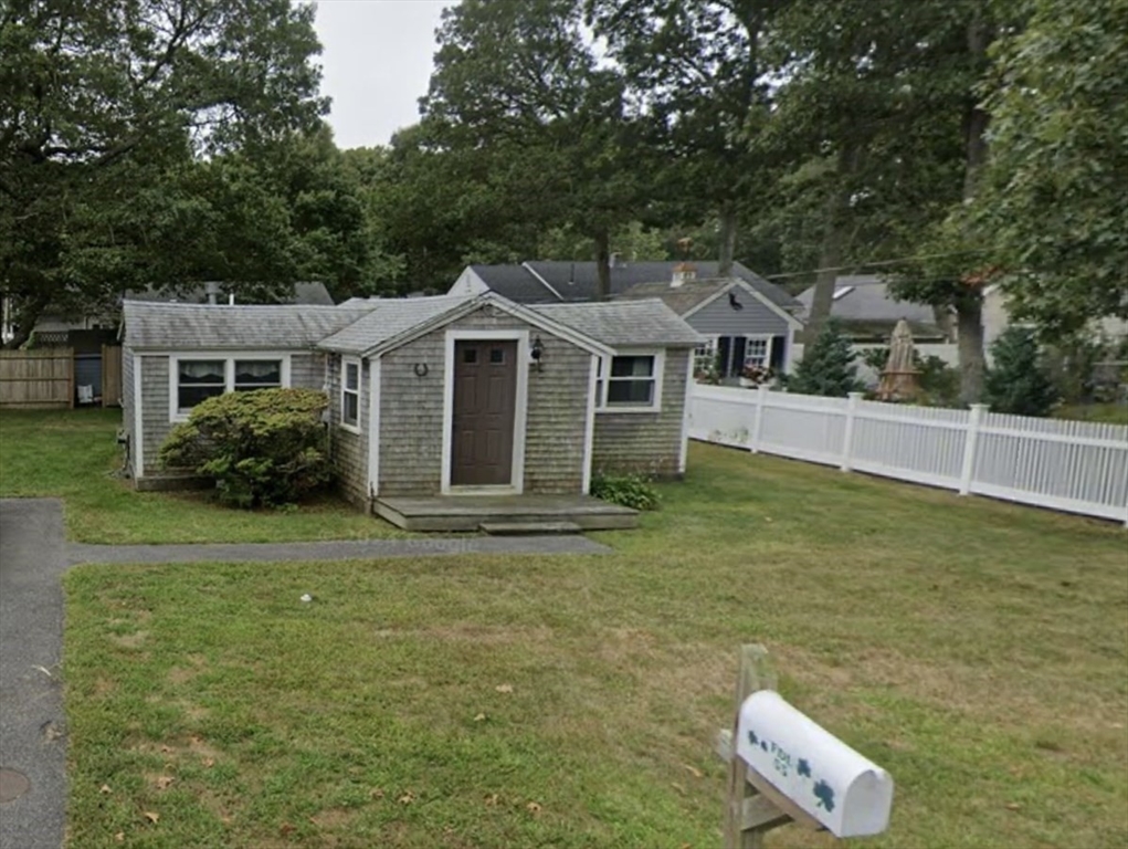 55 Cedar St, Falmouth, Massachusetts 02536