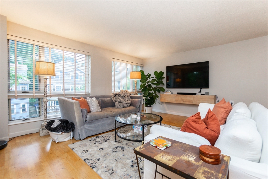 66 Winchester St, Brookline, Massachusetts 02446