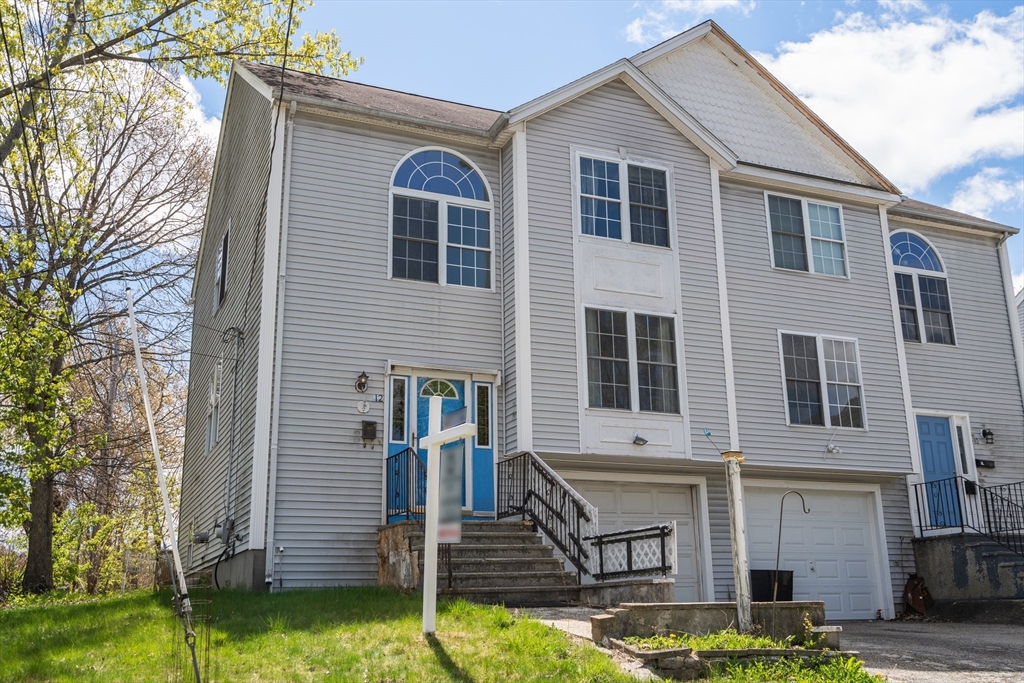 12 Hyannis Place, Worcester, Massachusetts 01604