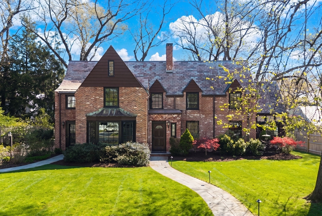 28 Emerson Rd, Wellesley, Massachusetts 02481