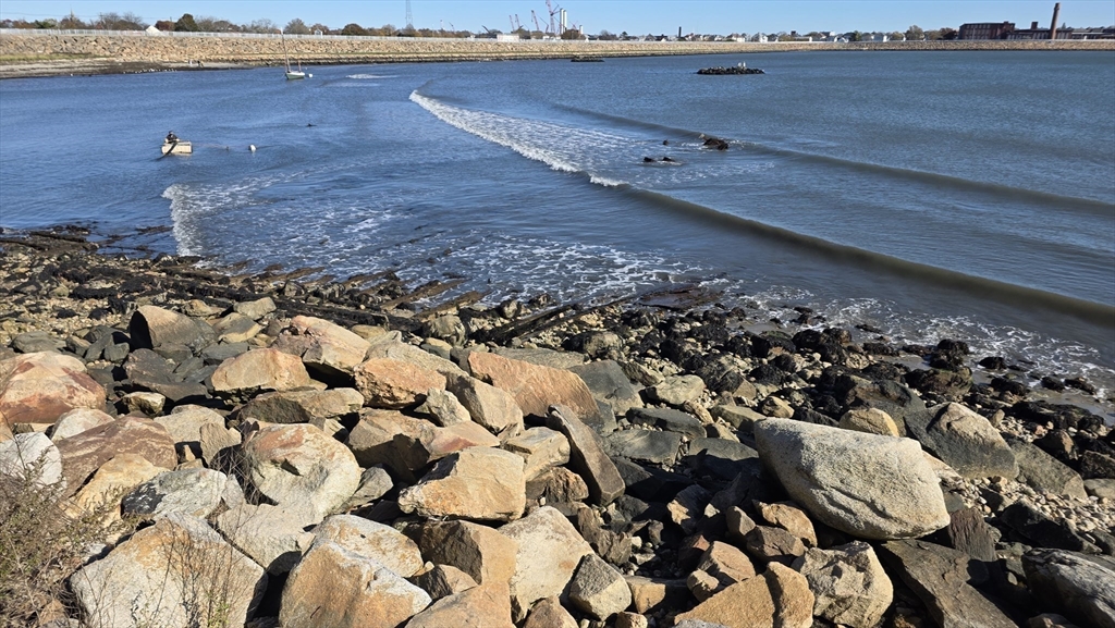 1510 Padanaram Ave, New Bedford, Massachusetts 02740