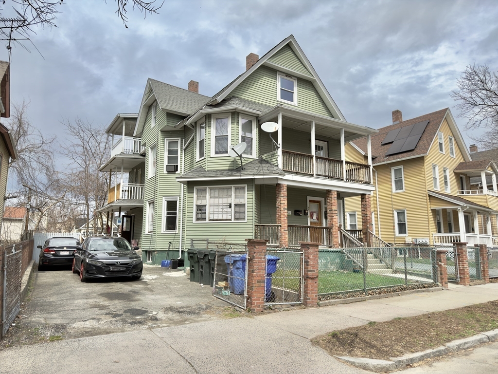 48 Acushnet Ave, Springfield, Massachusetts 01105