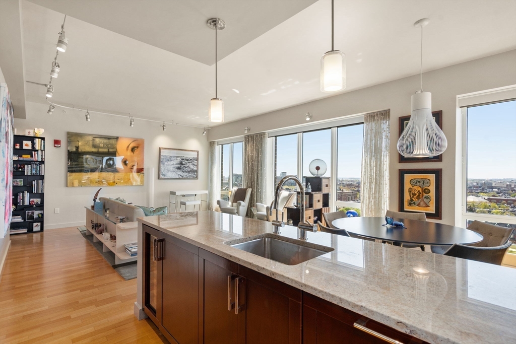 400 Stuart Street, Boston, Massachusetts 02116