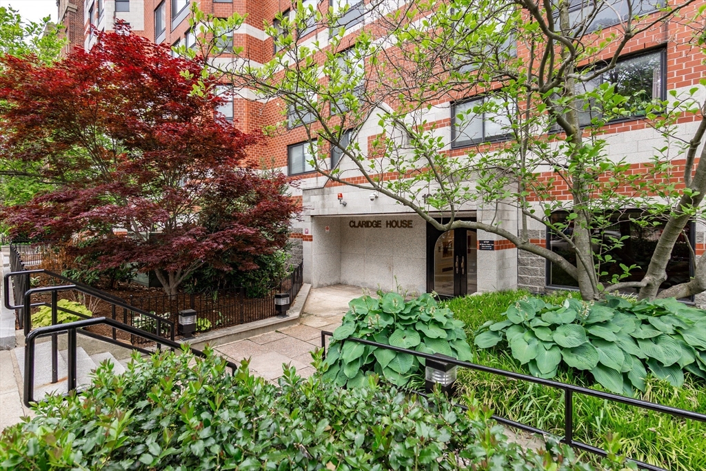 1933 Commonwealth Ave, Boston, Massachusetts 02135