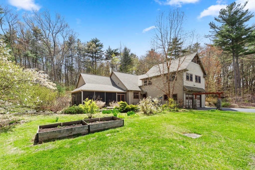 144 Brook St, Hudson, Massachusetts 01749