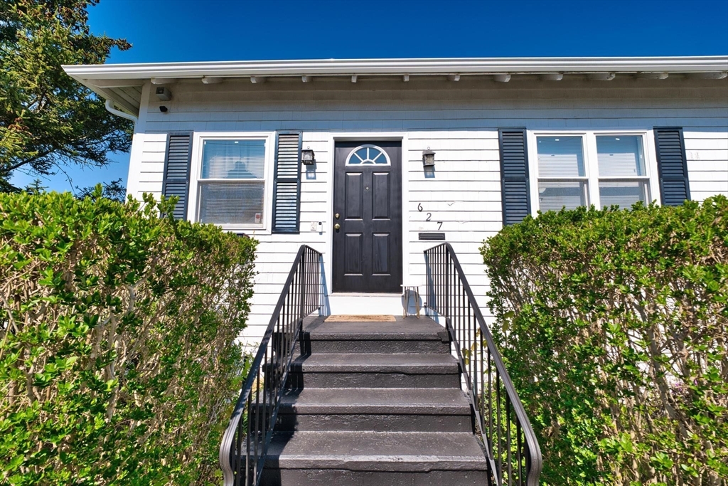 627 King St, Fall River, Massachusetts 02724