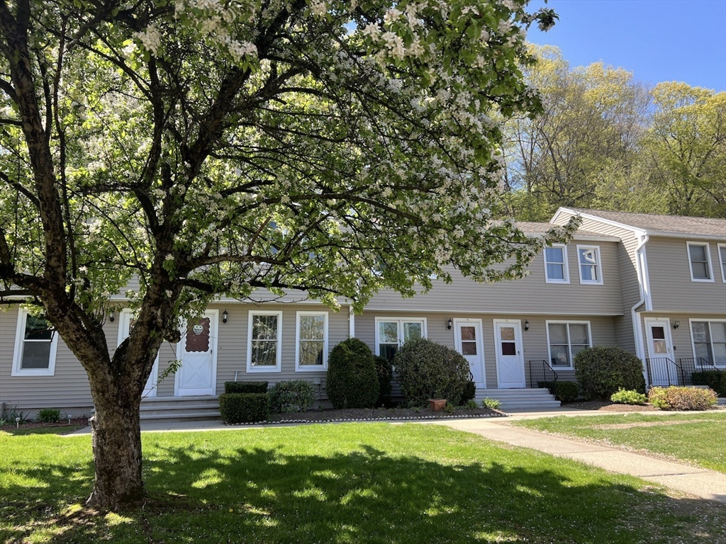 1430 Russell Road, Westfield, Massachusetts 01085