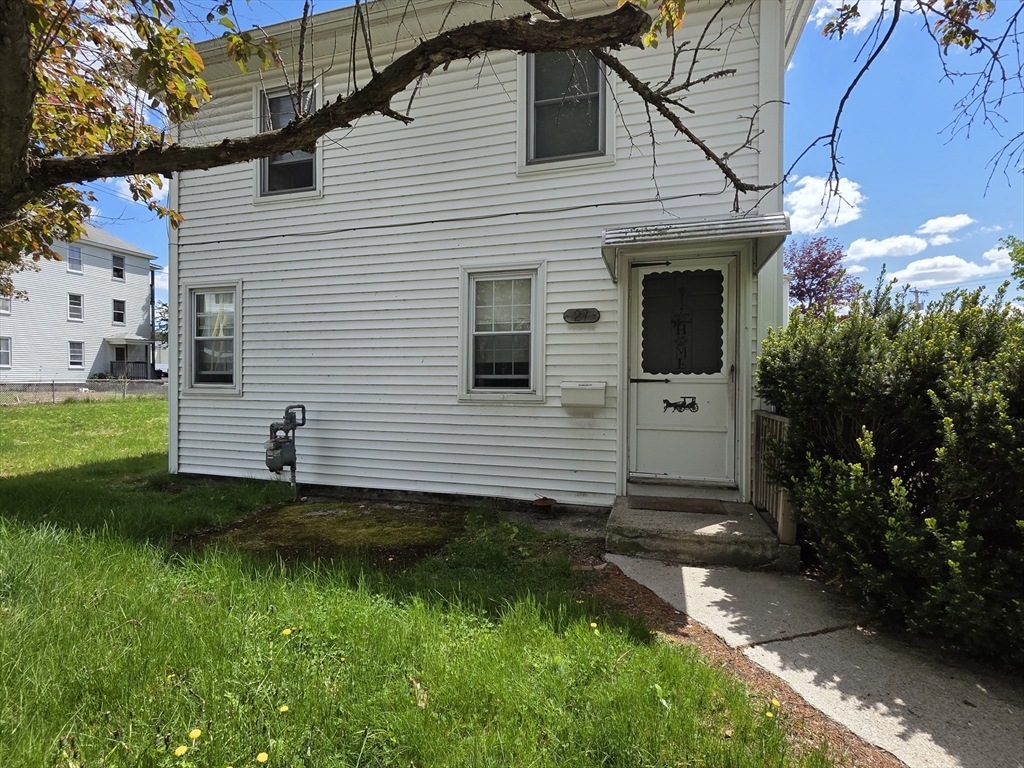 27 Cross Street, Grafton, Massachusetts 01560