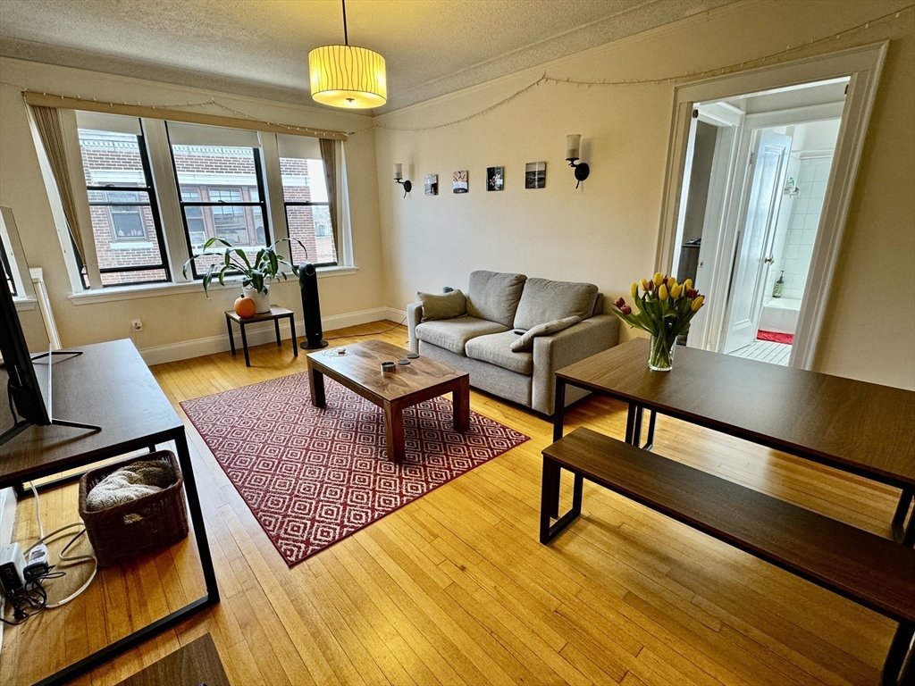 137 Englewood Ave, Boston, Massachusetts 02135